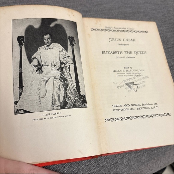 1958 Julius Caesar & Elizabeth the Queen Noble’s Comparative Classics Hardcover - Picture 5 of 5